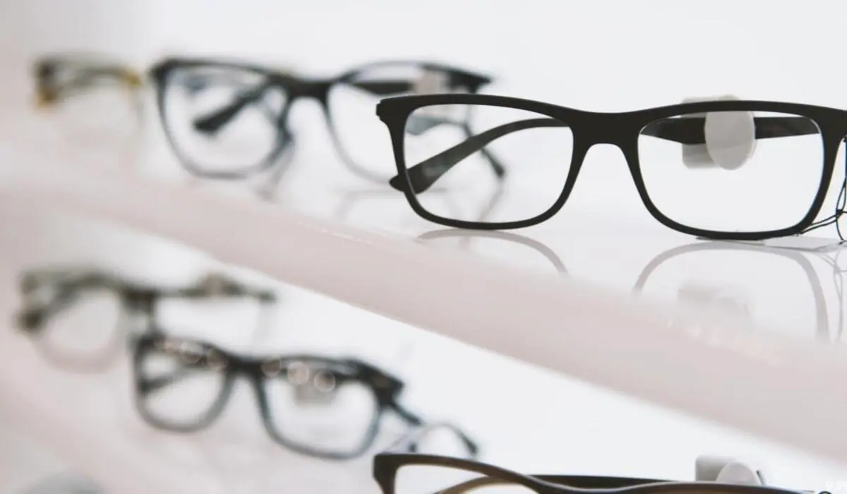 أفضل النظارات الطبية للرجال 2023