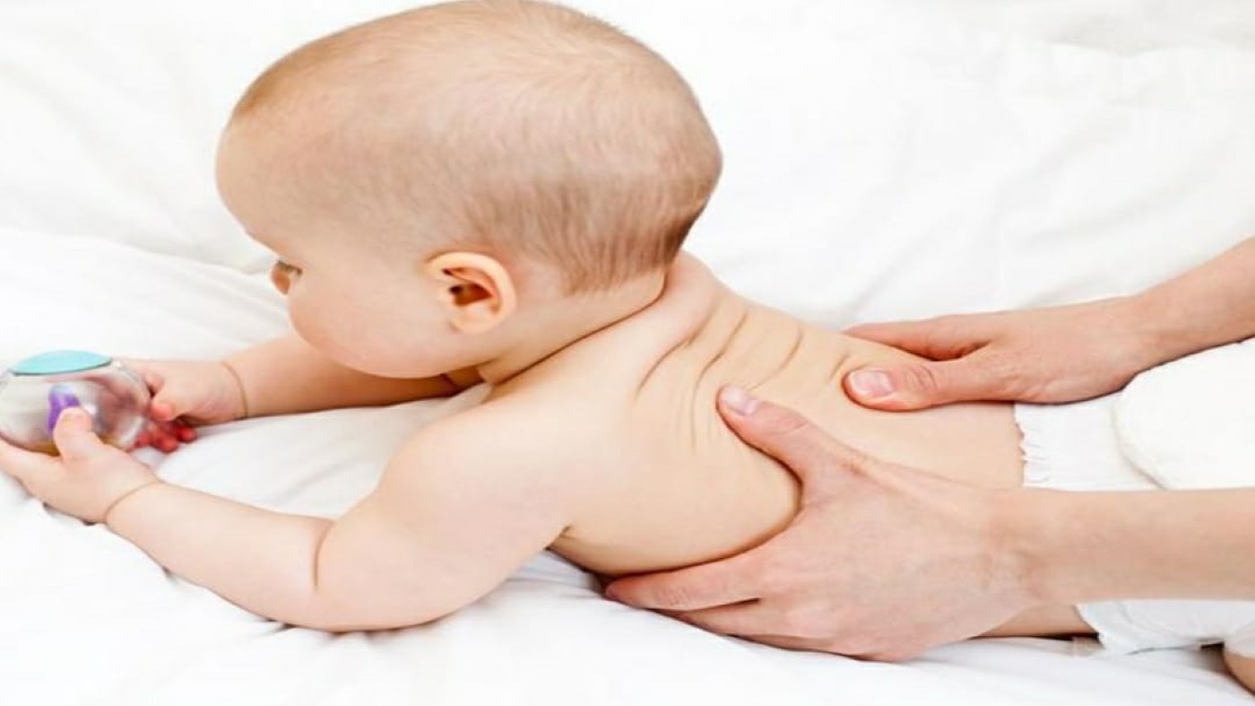 علاج الإمساك عند الرضع عمر شهر