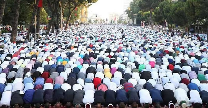 عدد المسلمين في العالم 2024